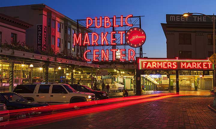 House Sitting USA - the perfect alternative to dog boarding. Picture is the vibrant Pike Place Market in Seattle, Washington